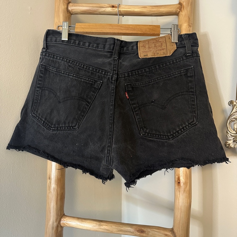 Vintage Levi's Black Jean Shorts size 34